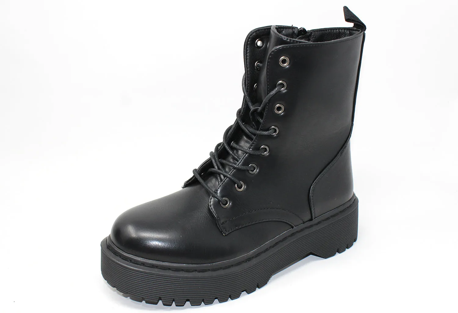 8 eye laced boot-1