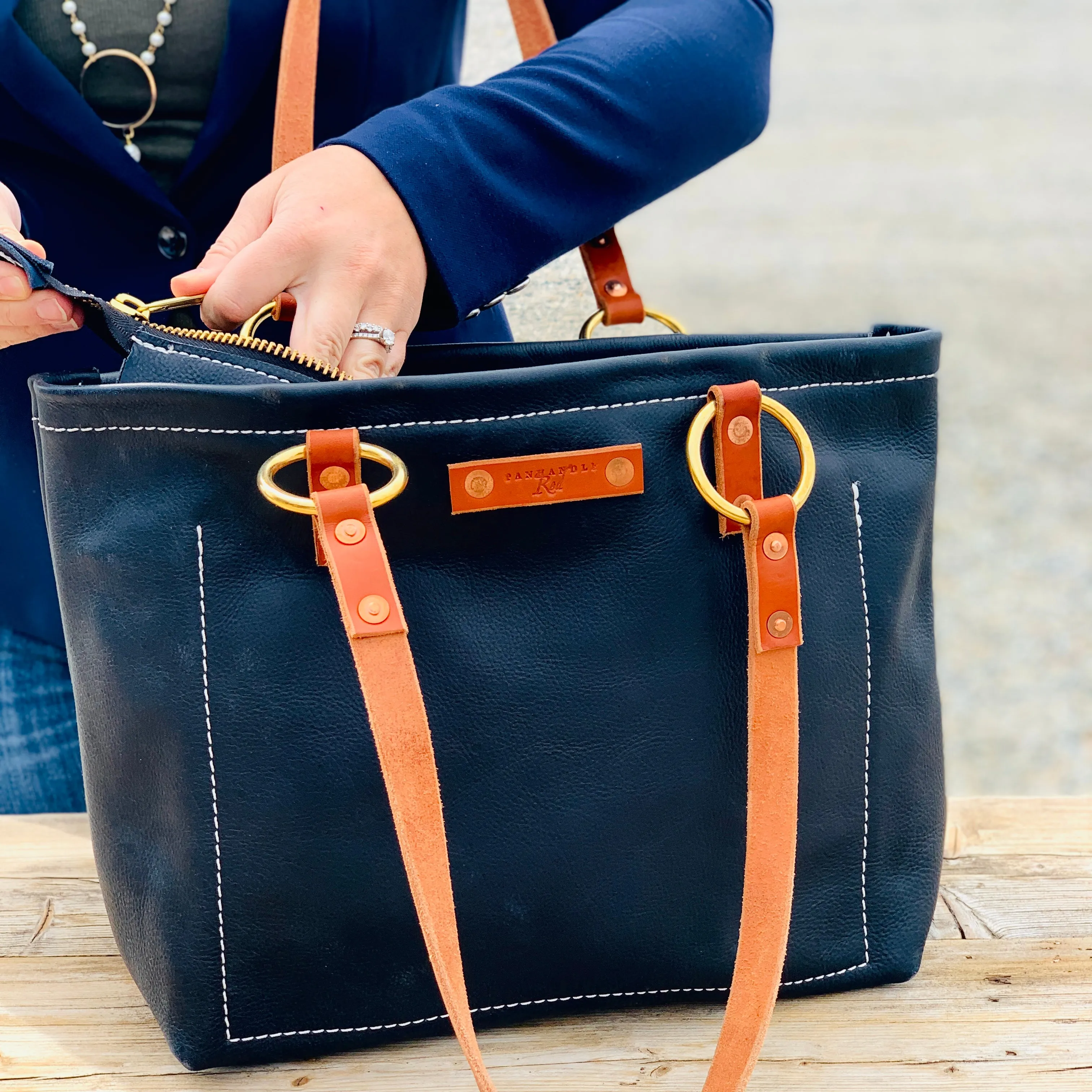 Coeur d 'Alene Blue Leather Tote Bag