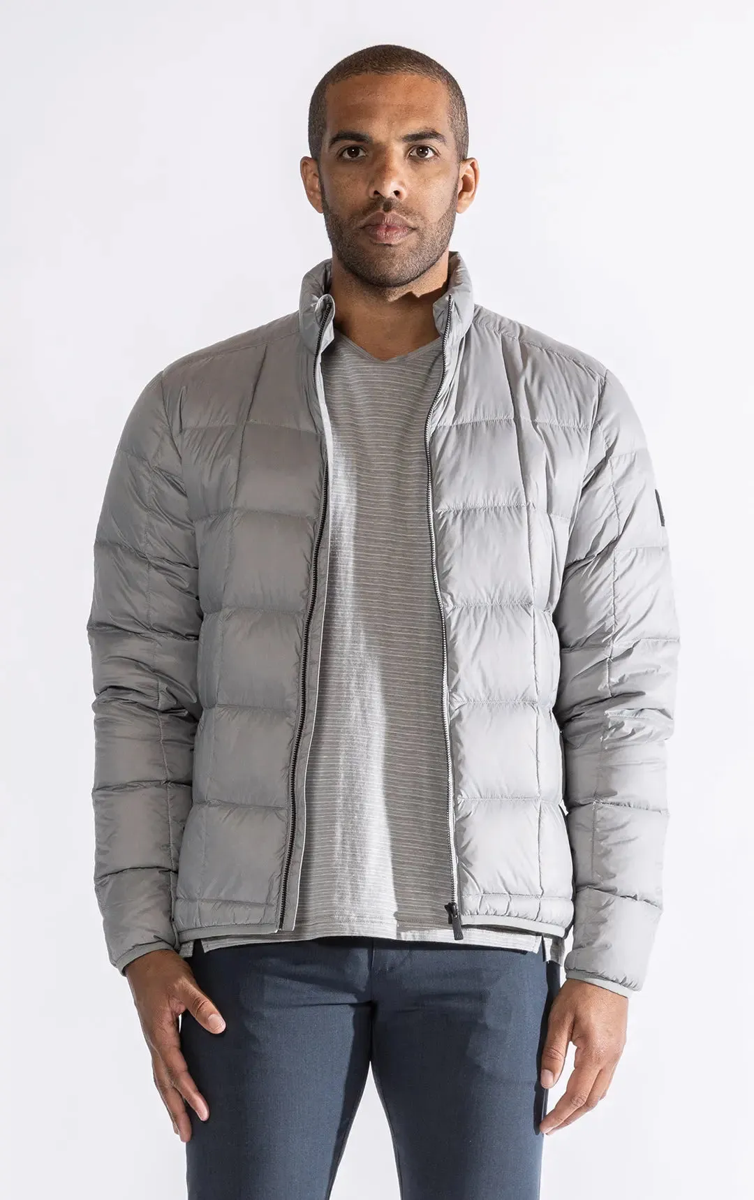 ESSENTIAL LIGHTWEIGHT DOWN JACKET