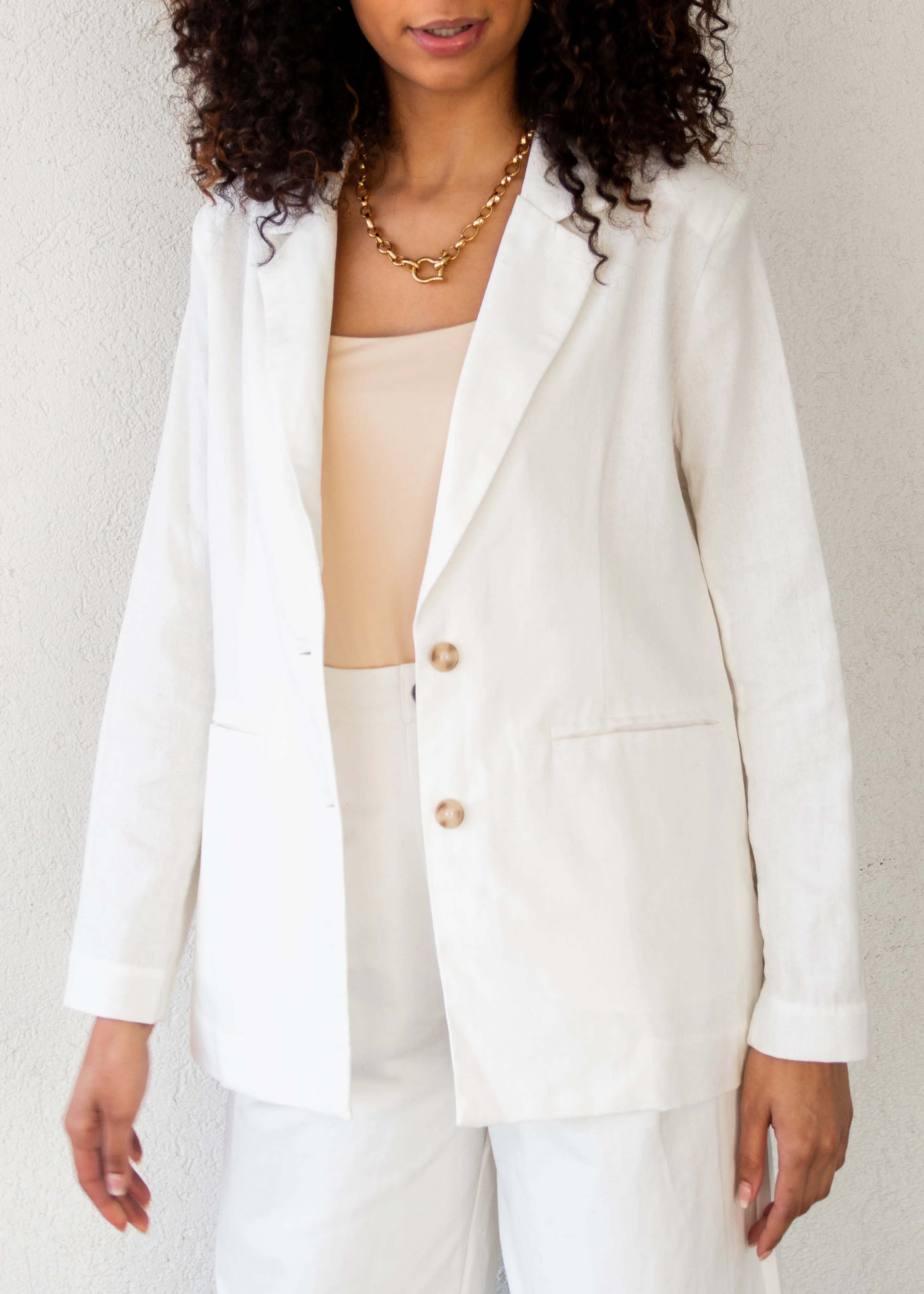 FREYA WHITE BLAZER